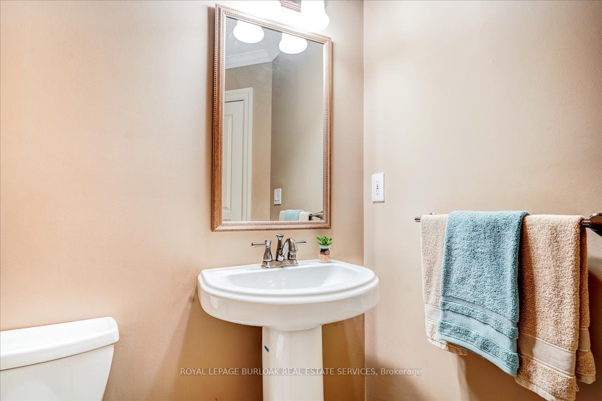 515 North Service Road, #27