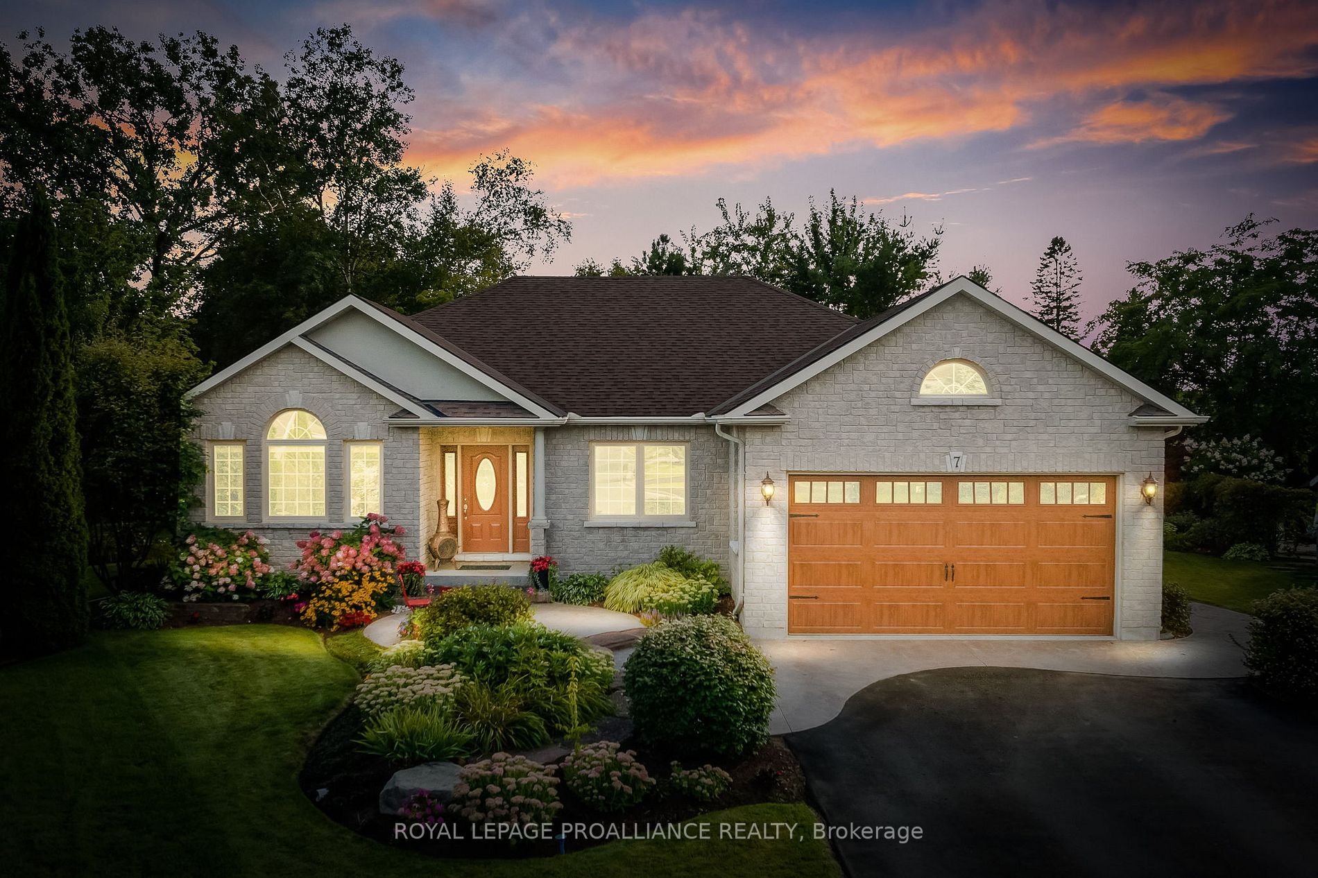 7 Birch Crt