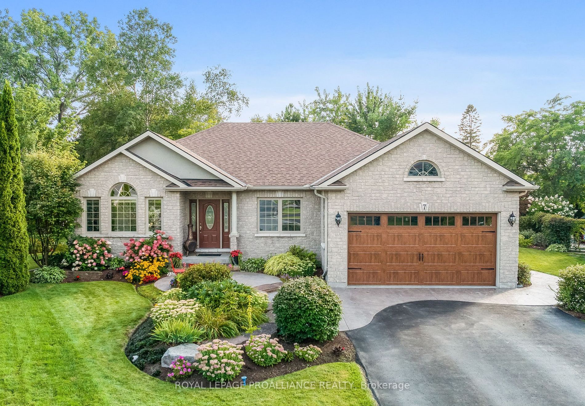 7 Birch Crt