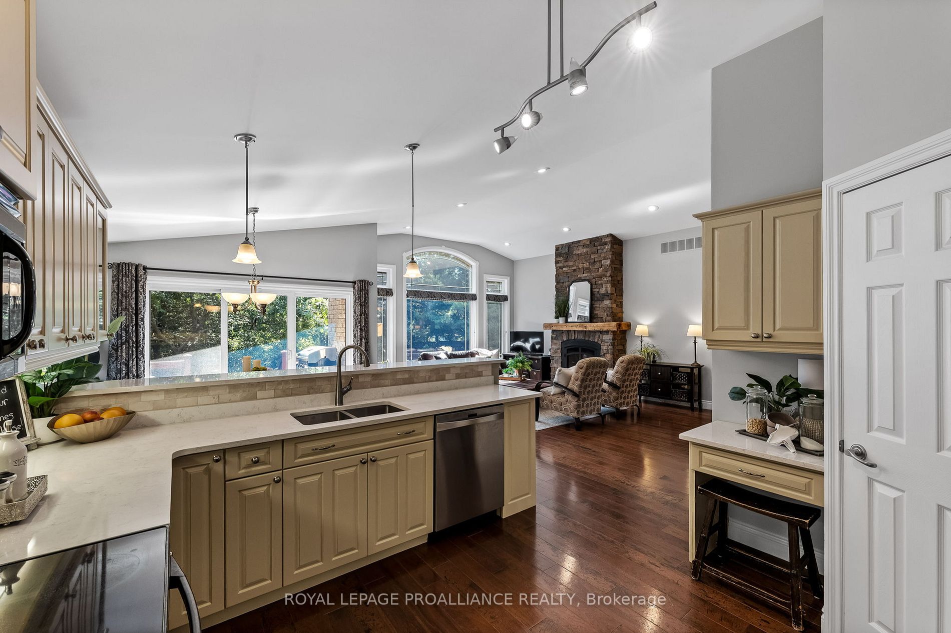 7 Birch Crt