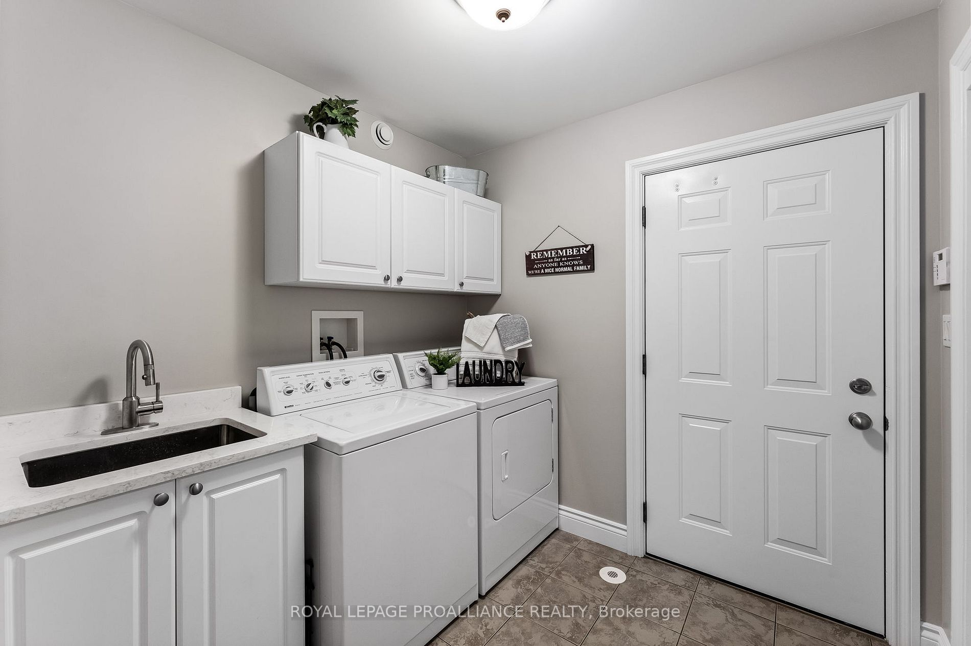 7 Birch Crt
