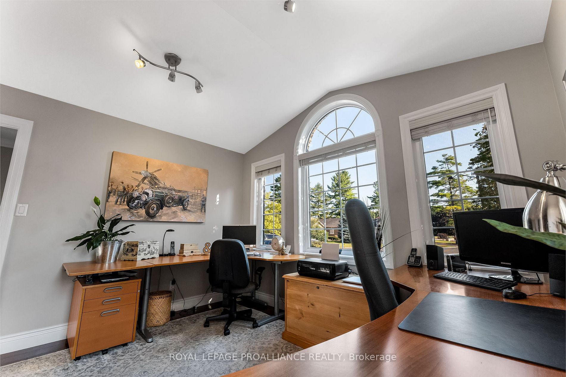7 Birch Crt