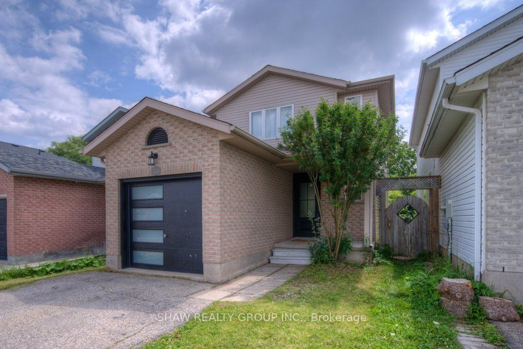 69 Westmeadow Dr