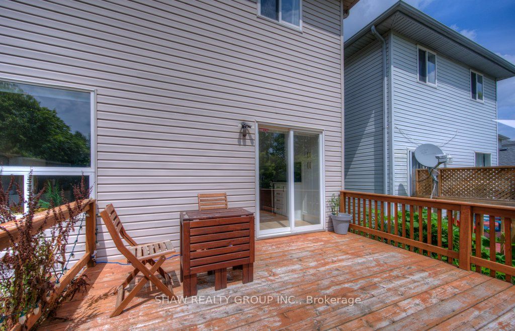 69 Westmeadow Drive