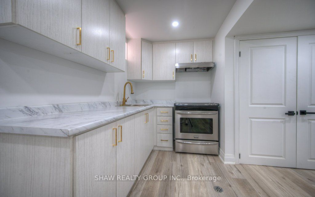 69 Westmeadow Drive