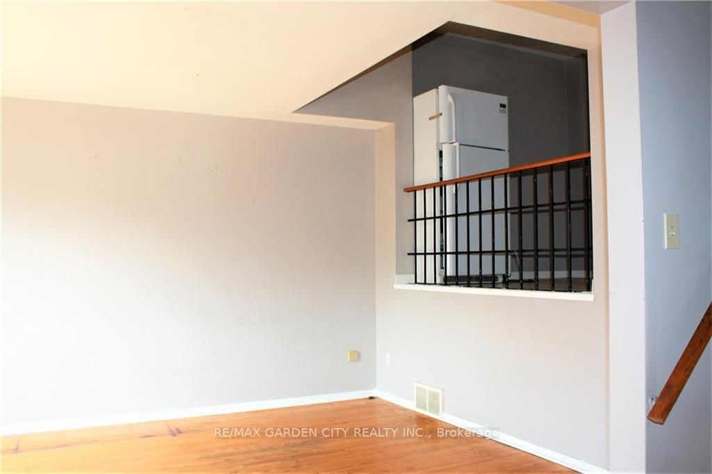 5 Viking Crt, #305