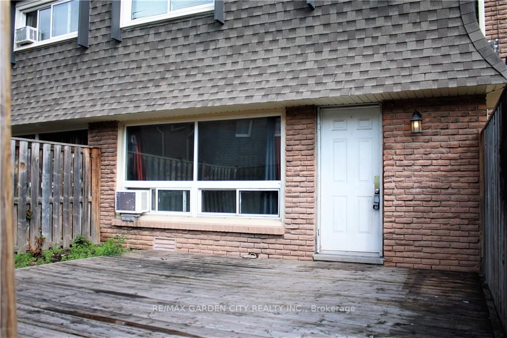 5 Viking Crt, #305