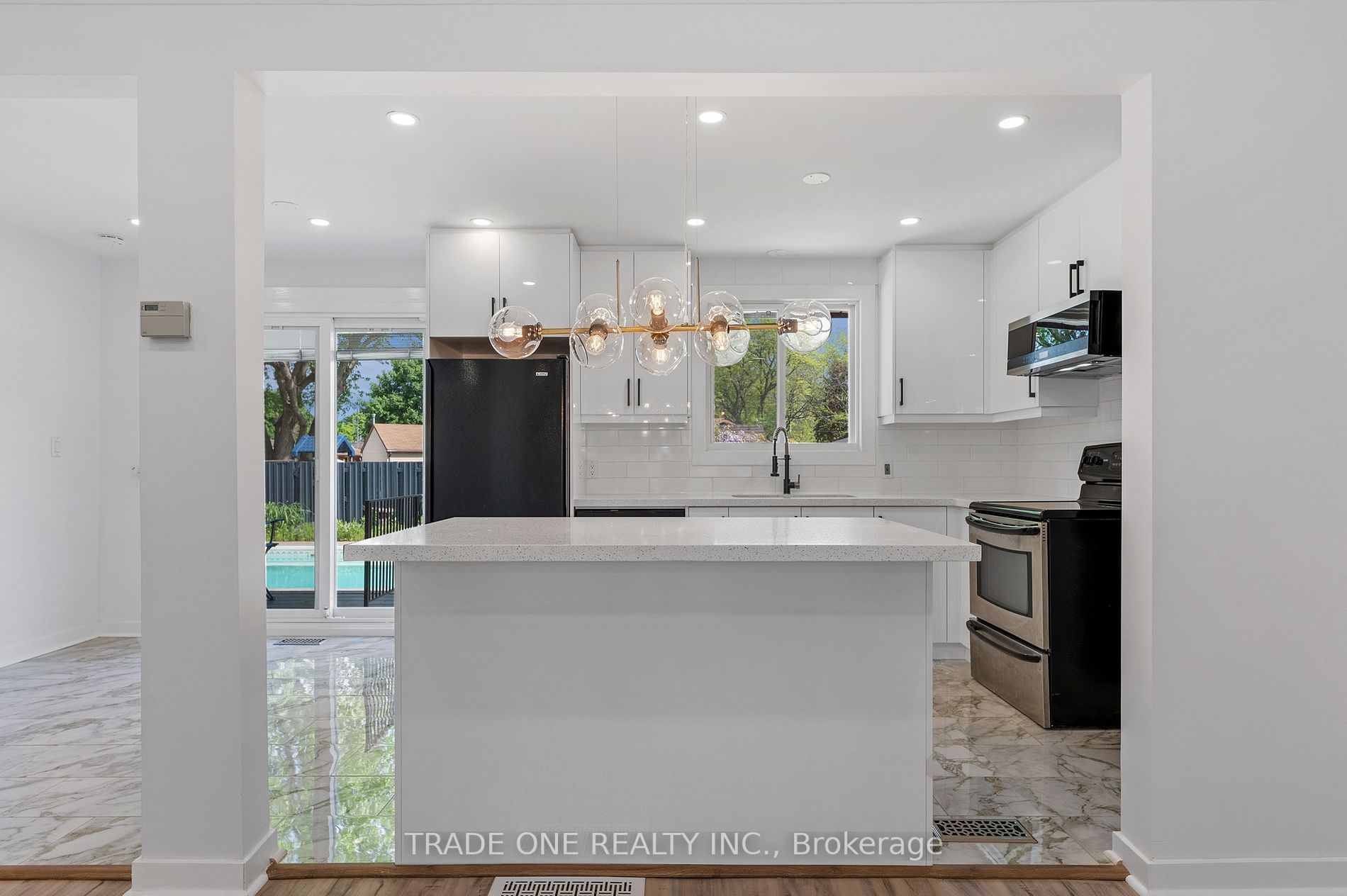 19 Brentwood Dr
