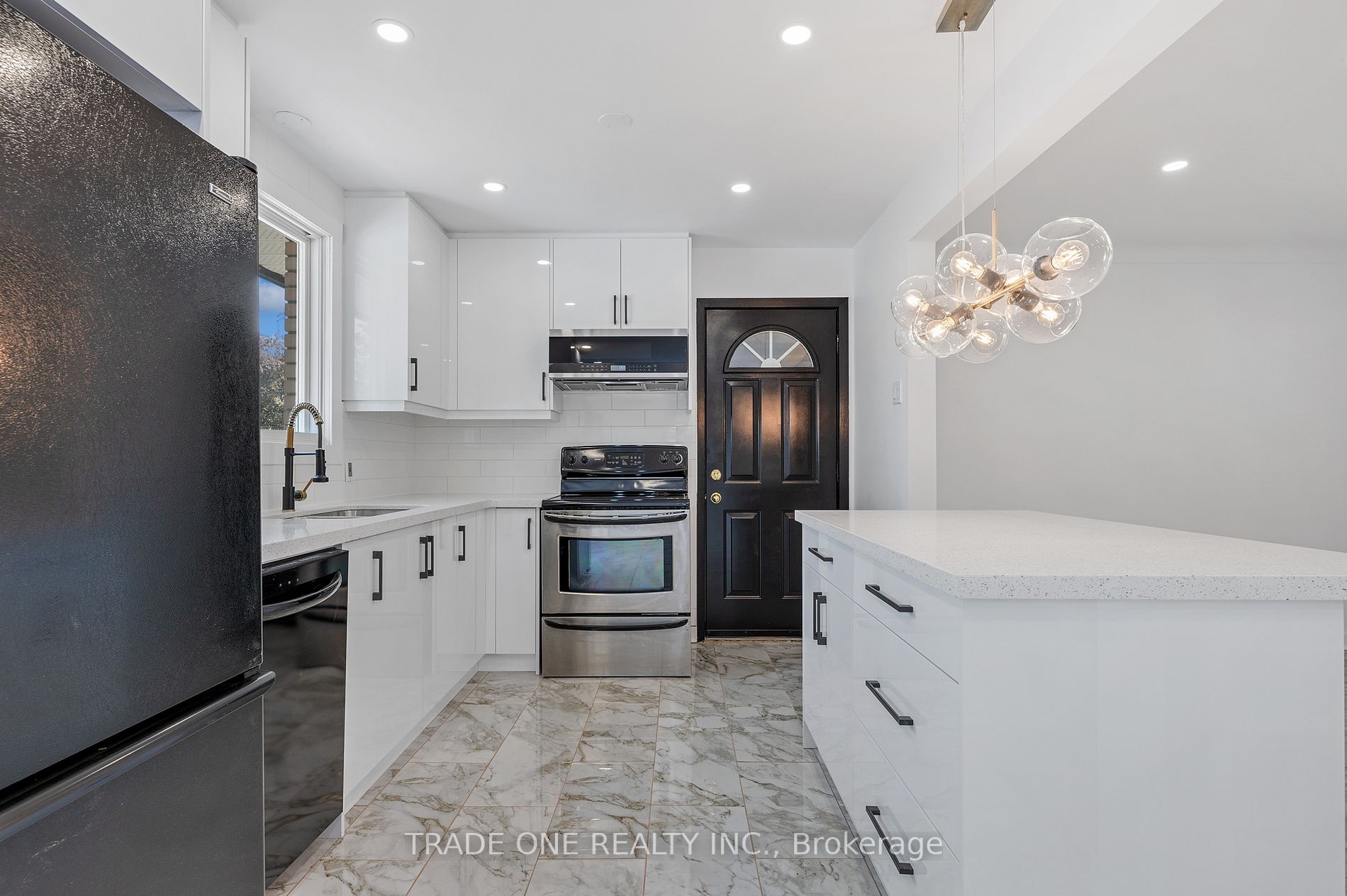 19 Brentwood Dr