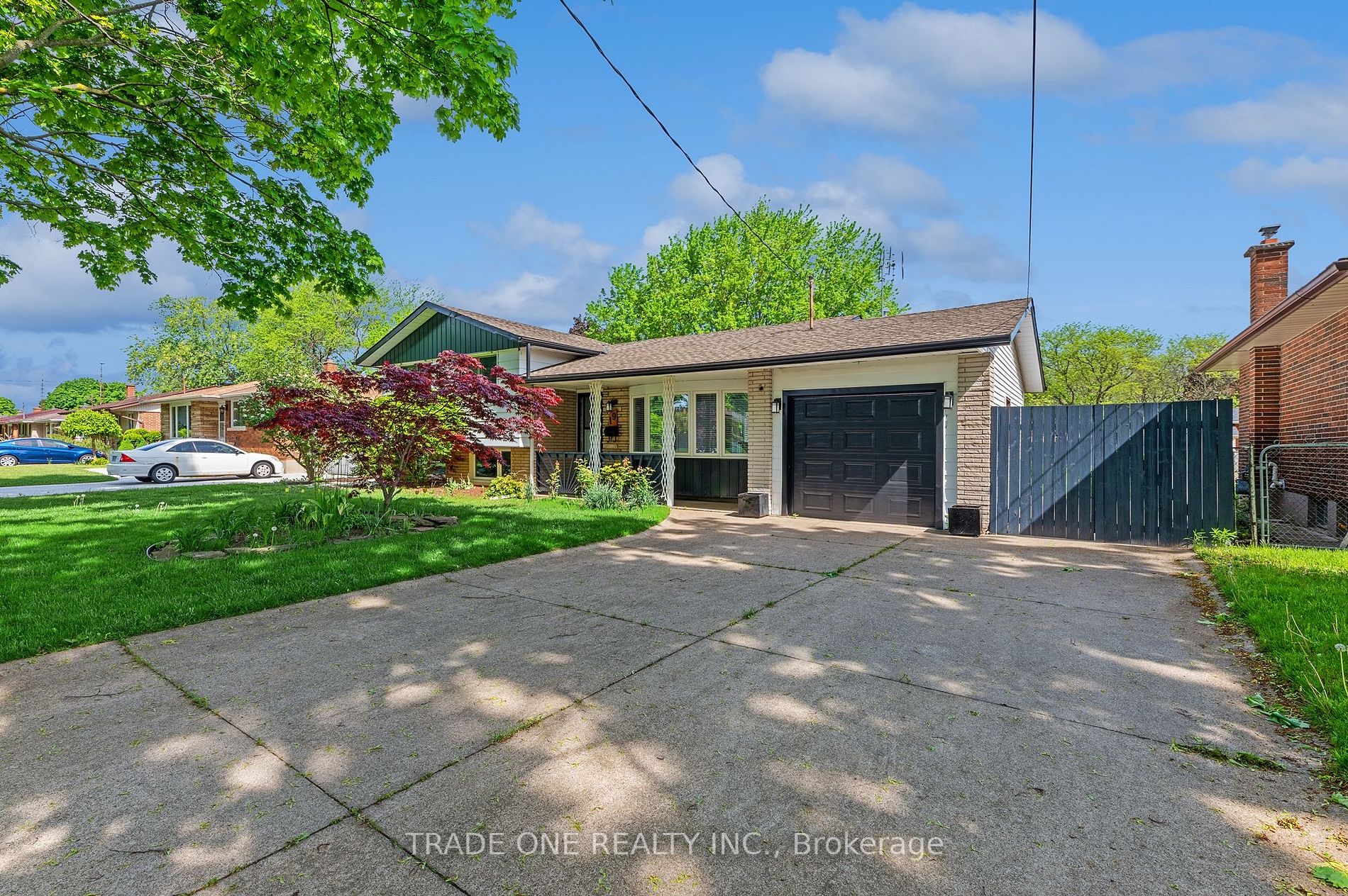 19 Brentwood Dr