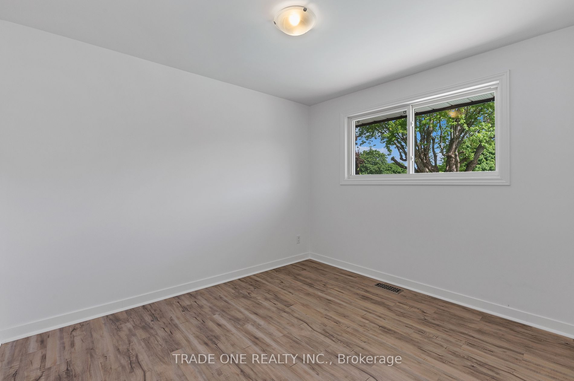 19 Brentwood Dr