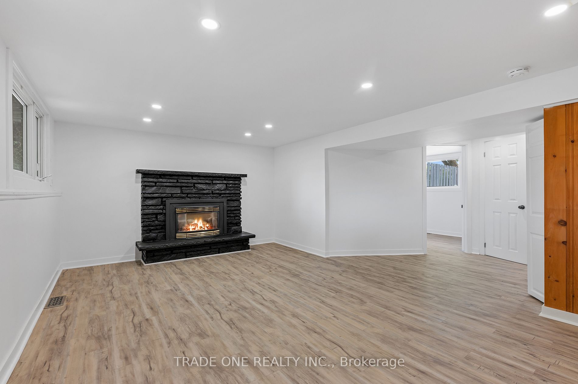 19 Brentwood Dr