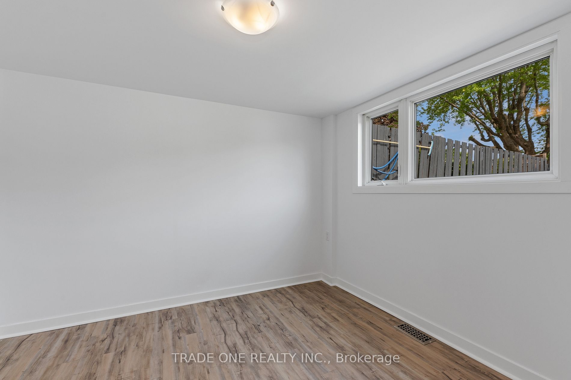 19 Brentwood Dr