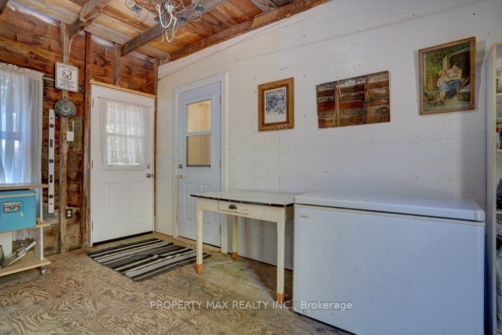 6 Percy St