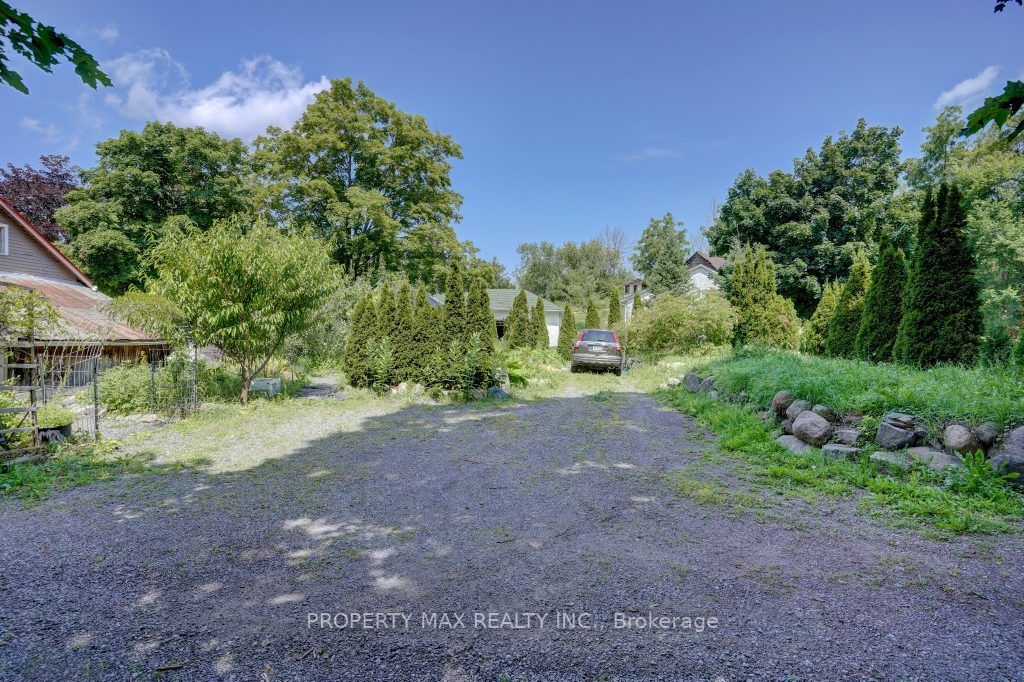 6 Percy St