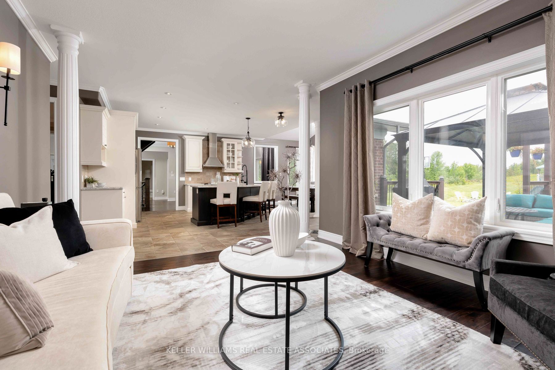 100 Chesswood Tr