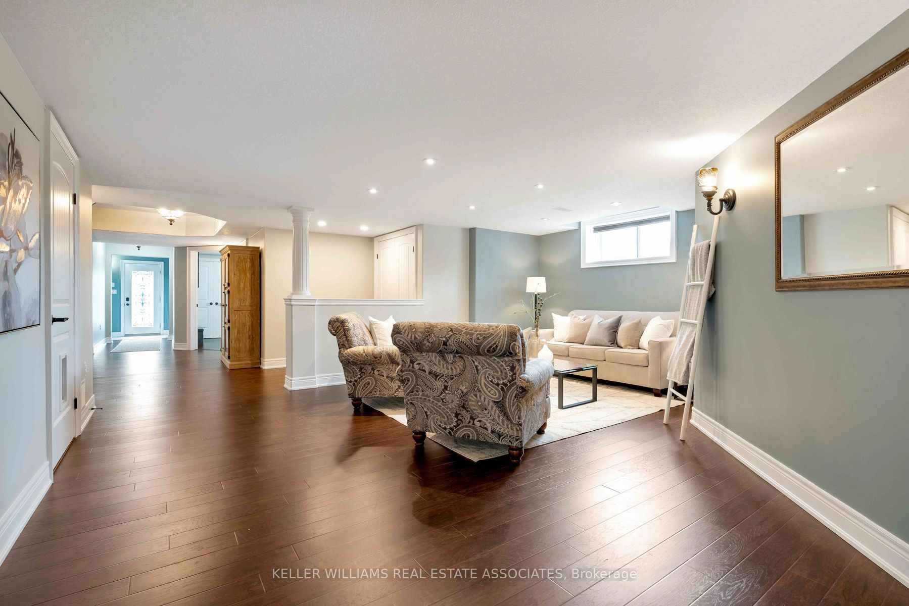 100 Chesswood Tr