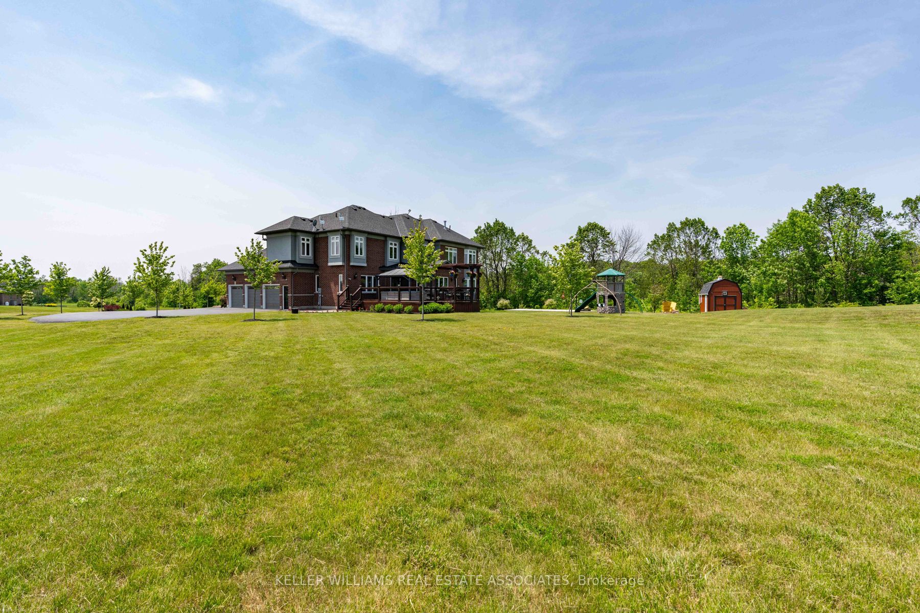 100 Chesswood Tr