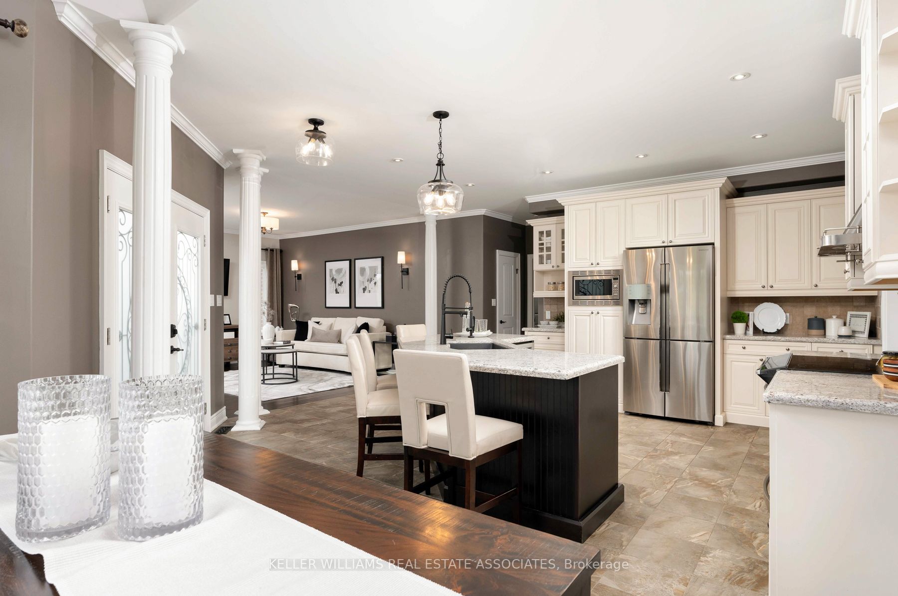 100 Chesswood Tr