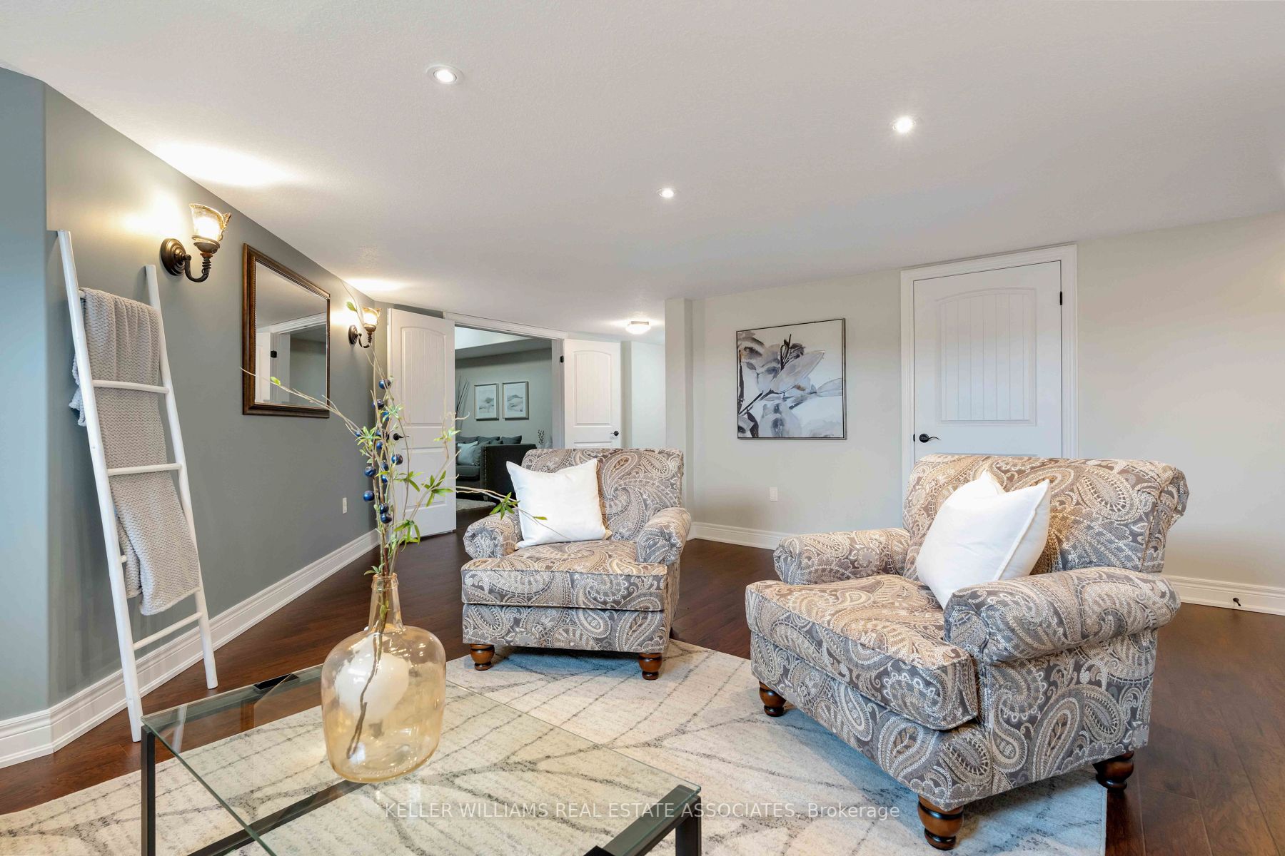 100 Chesswood Tr