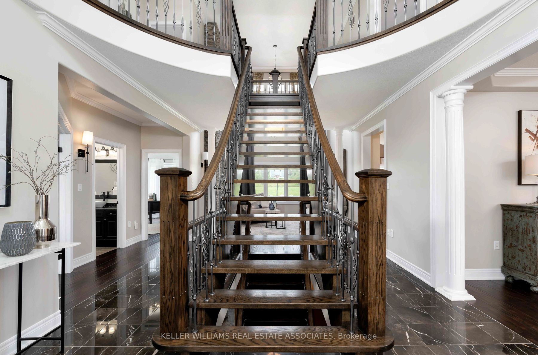 100 Chesswood Tr