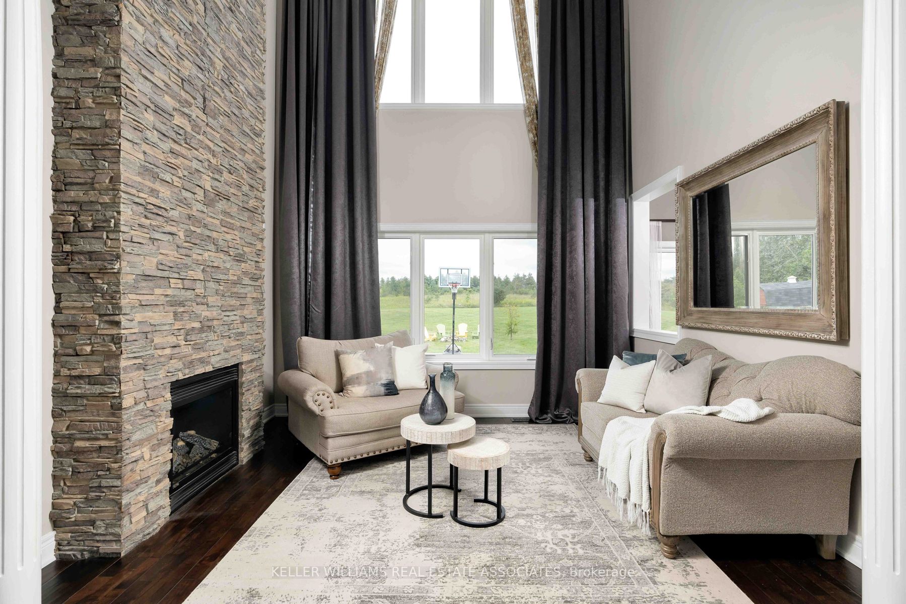 100 Chesswood Tr