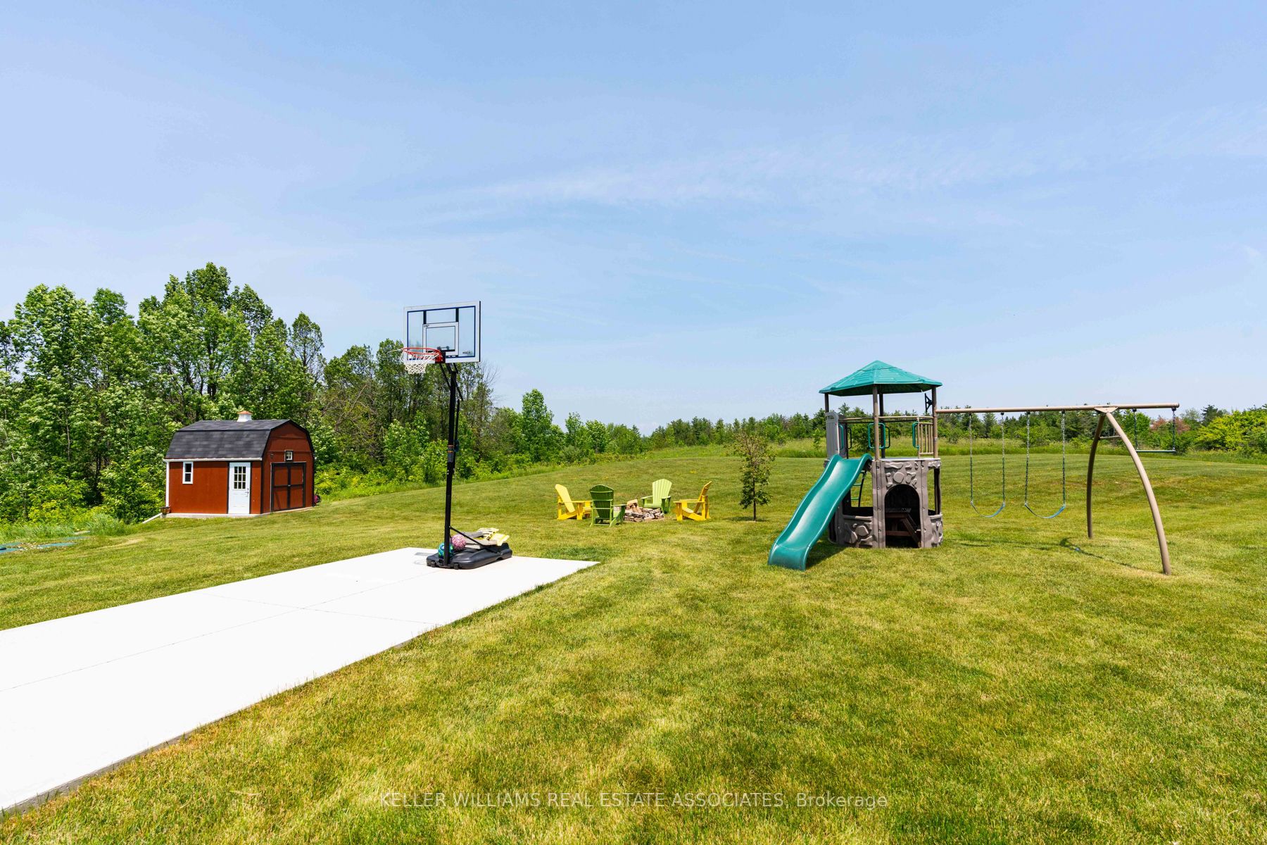 100 Chesswood Tr