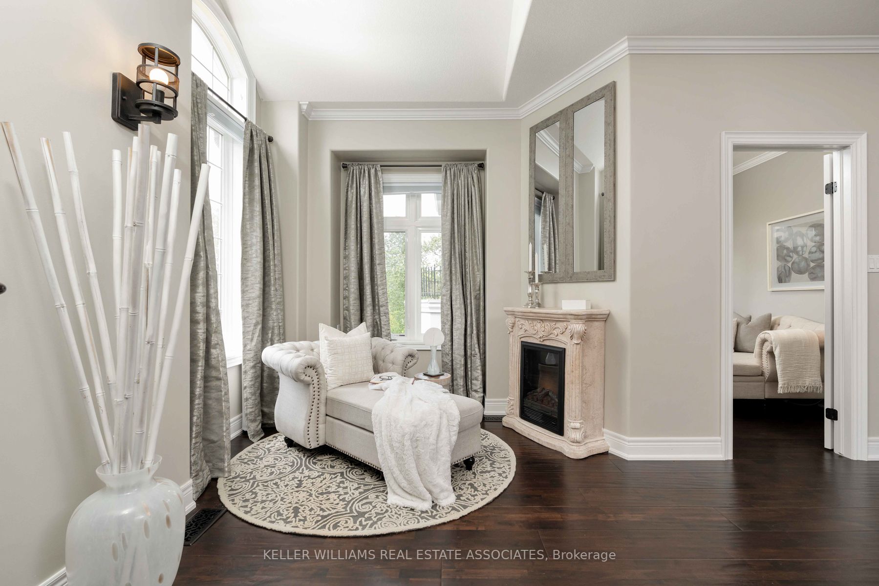 100 Chesswood Tr