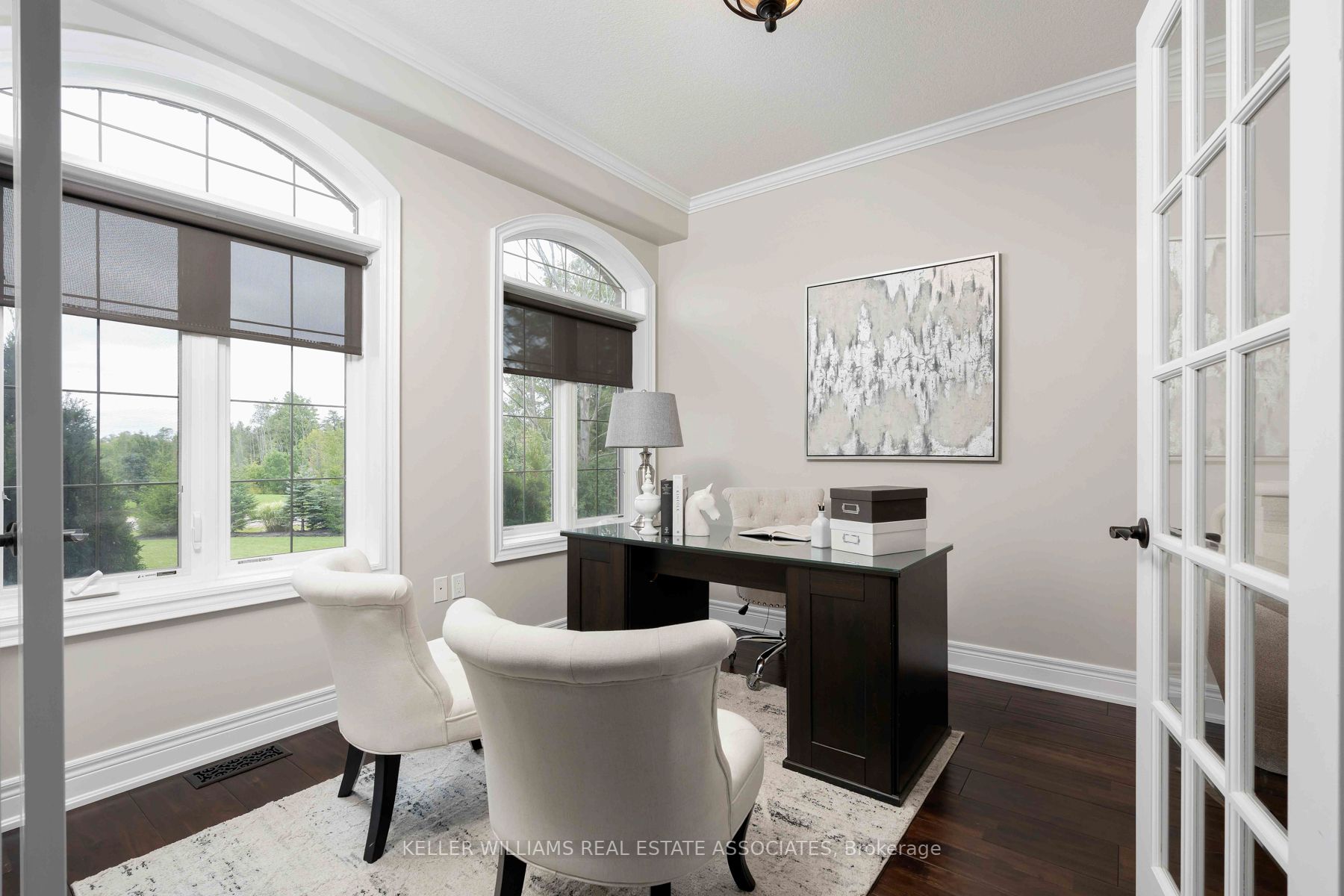 100 Chesswood Tr