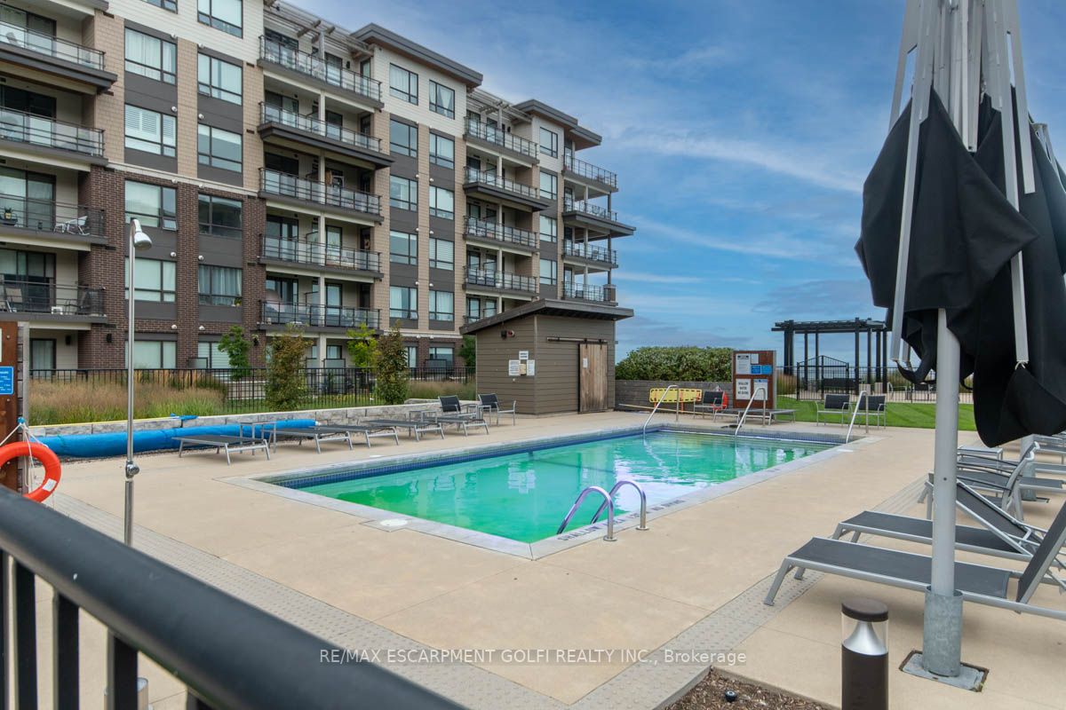 10 Esplanade Lane, #603