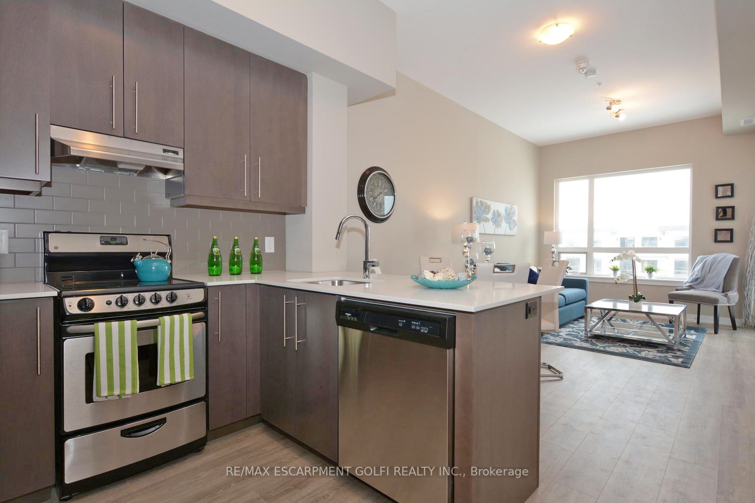 10 Esplanade Lane, #603