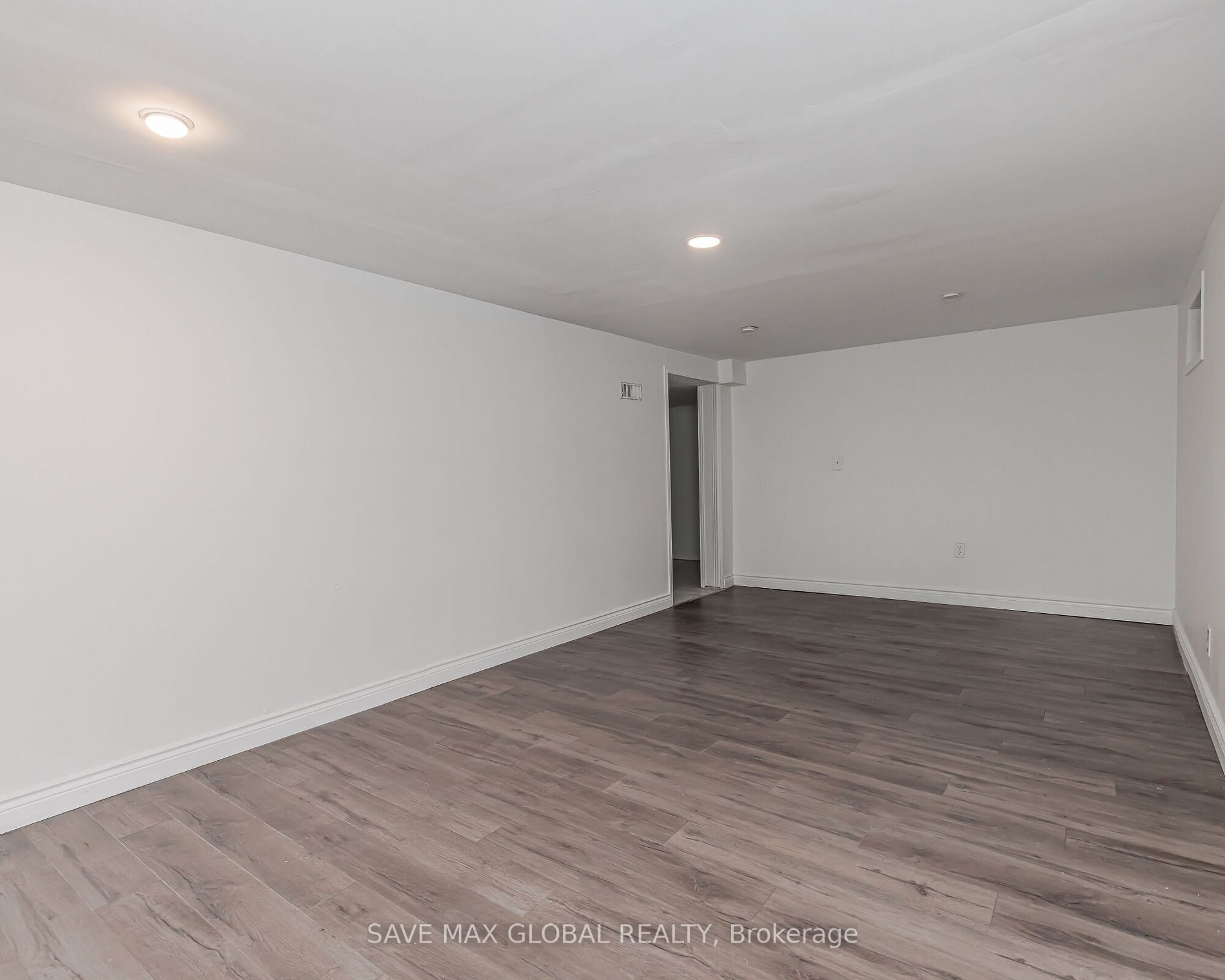 3 Mornington Dr E