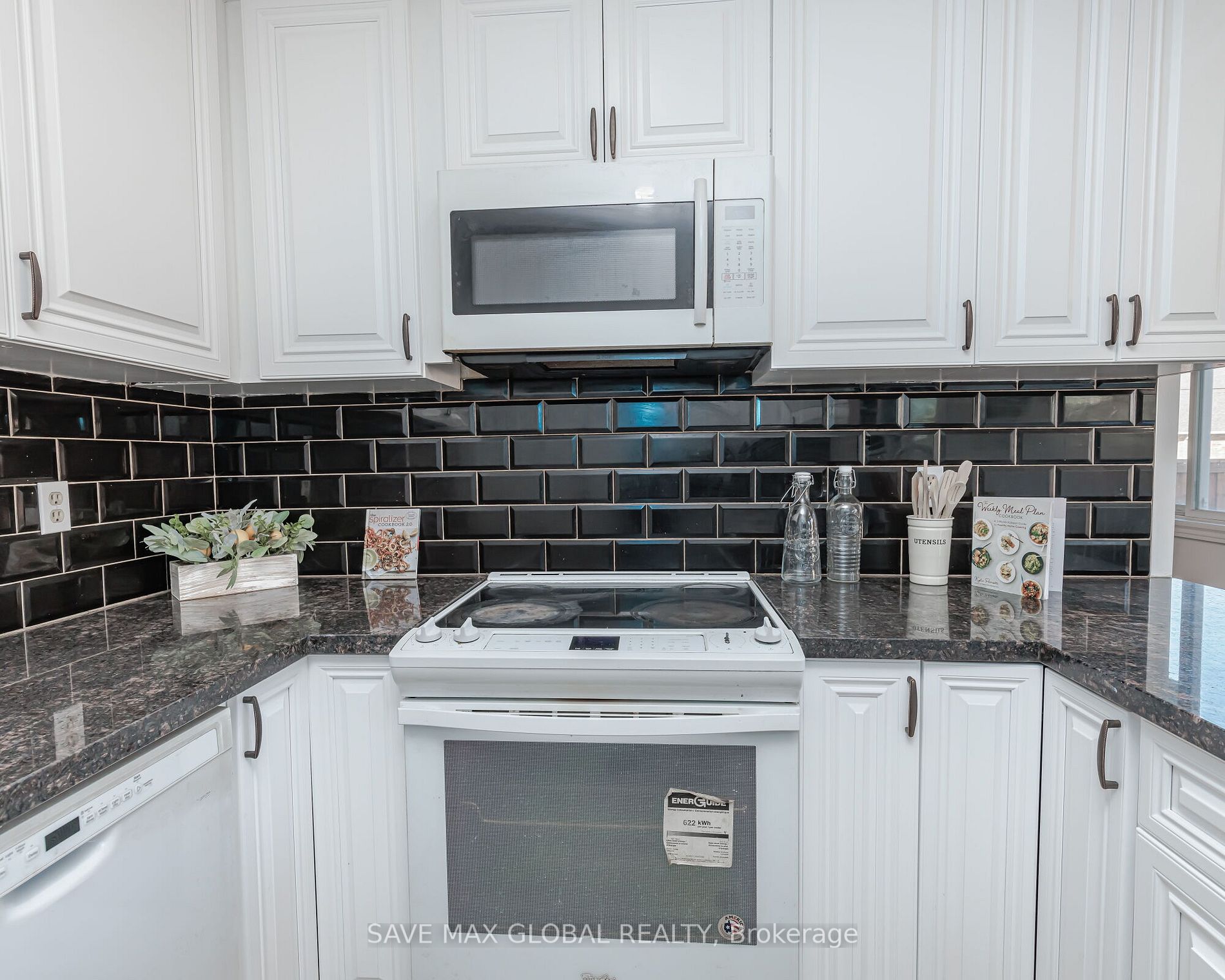 3 Mornington Dr E
