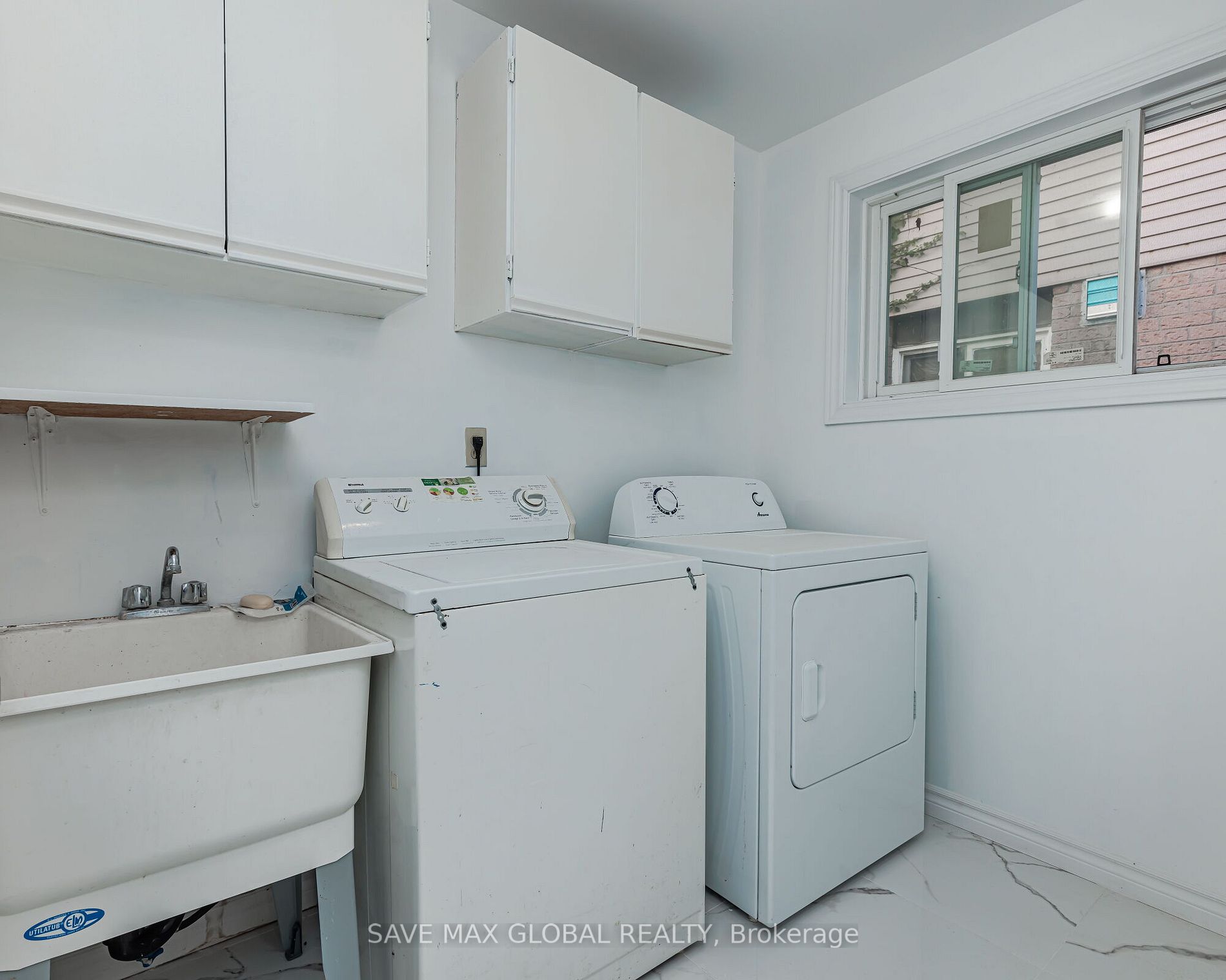 3 Mornington Dr E