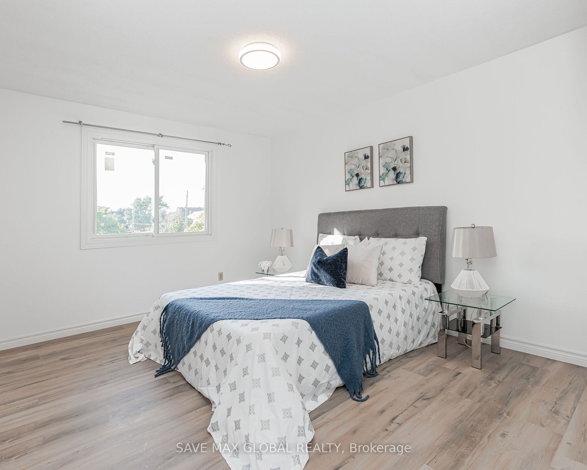 3 Mornington Dr E