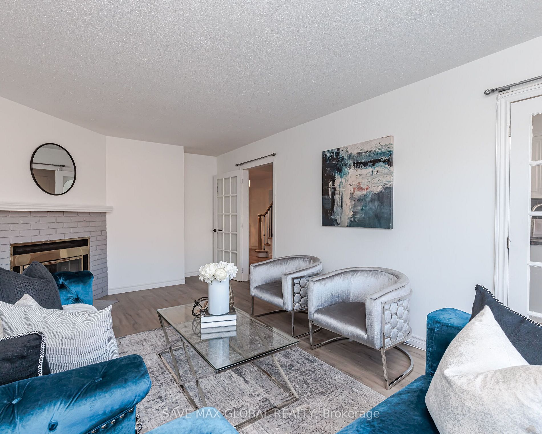 3 Mornington Dr E