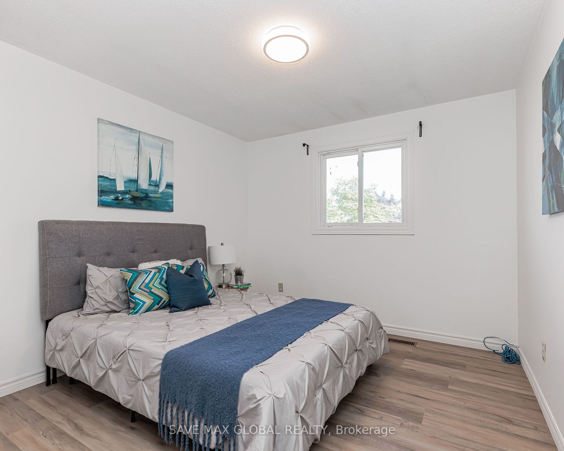 3 Mornington Dr E