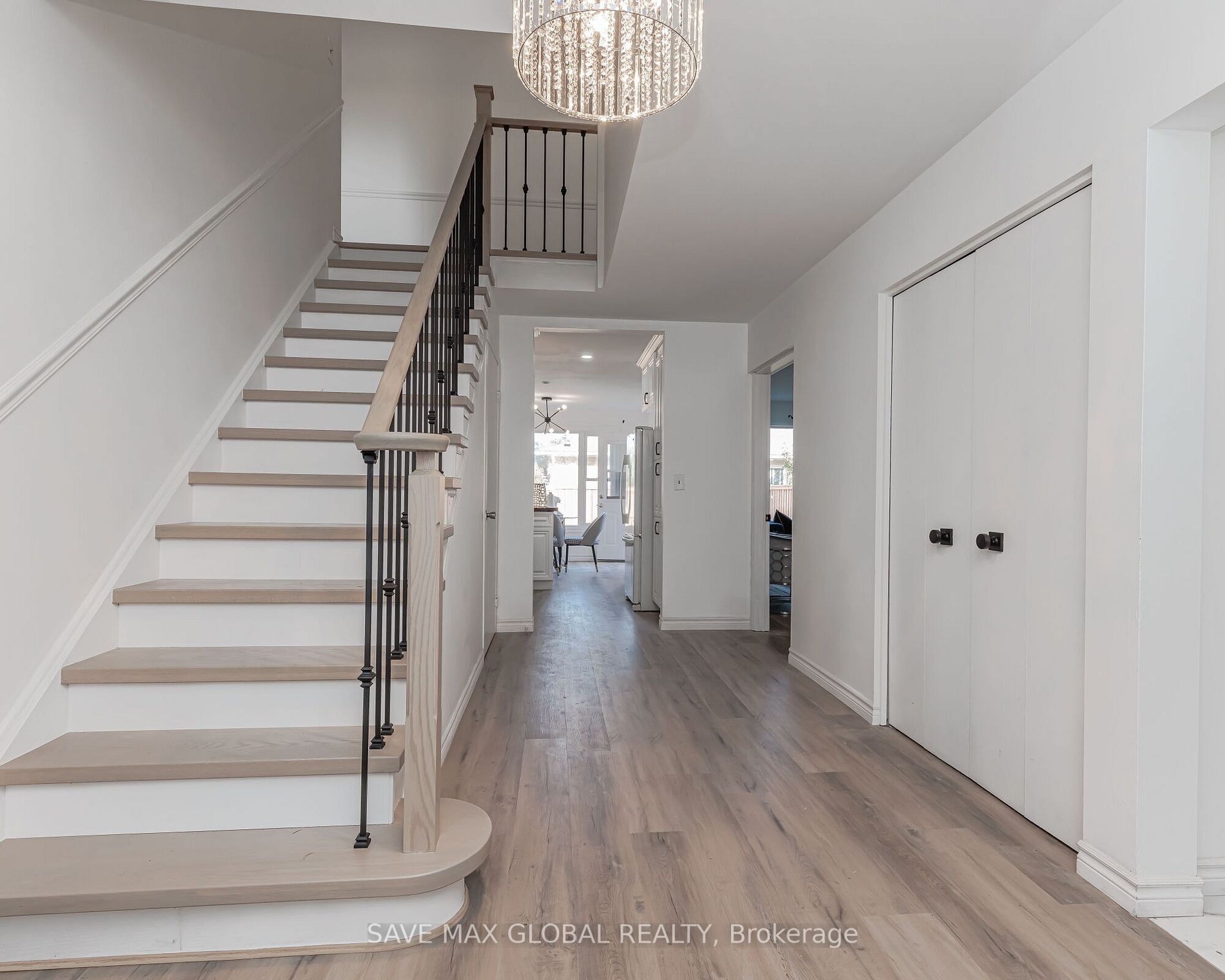 3 Mornington Dr E