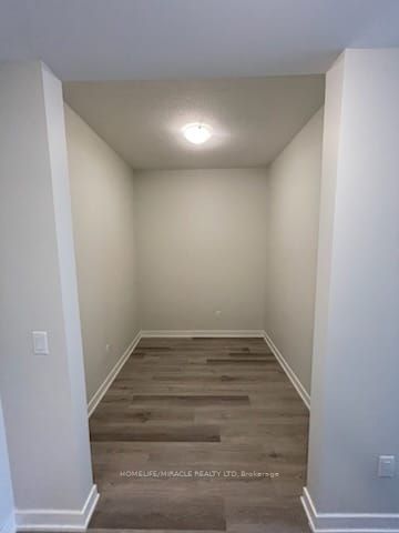 600 North Service Road, #111