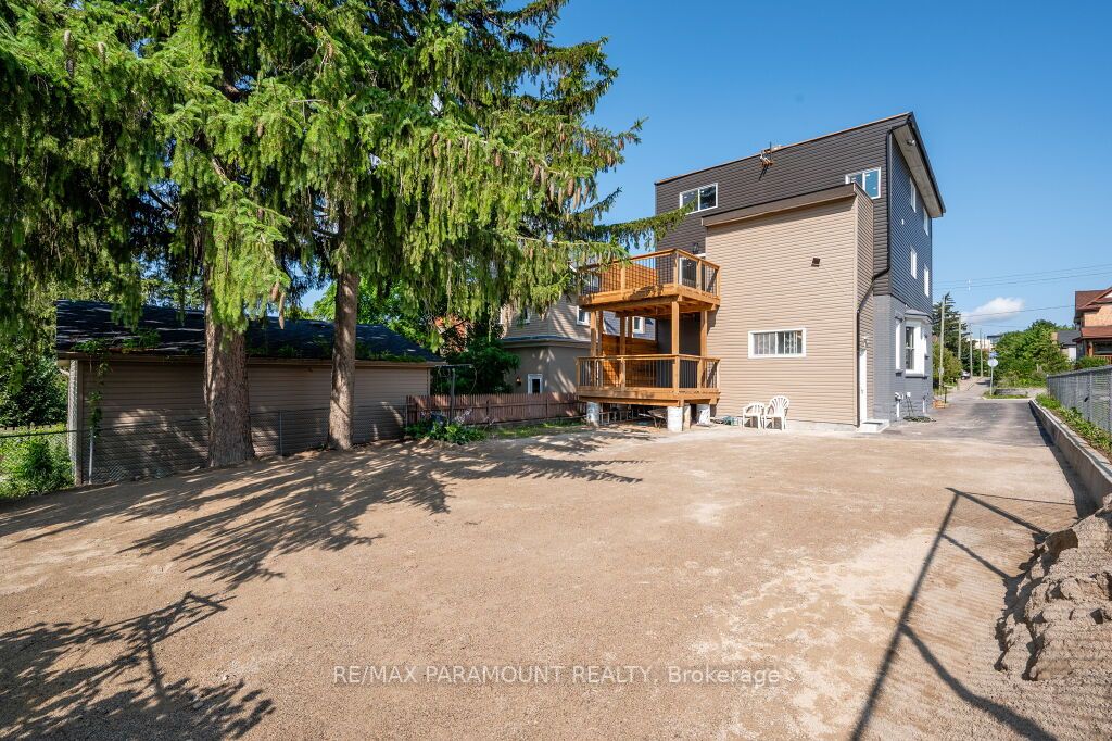 103 Peter Street, #Ground