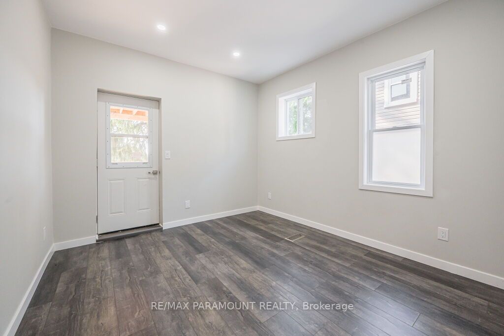 103 Peter Street, #Ground