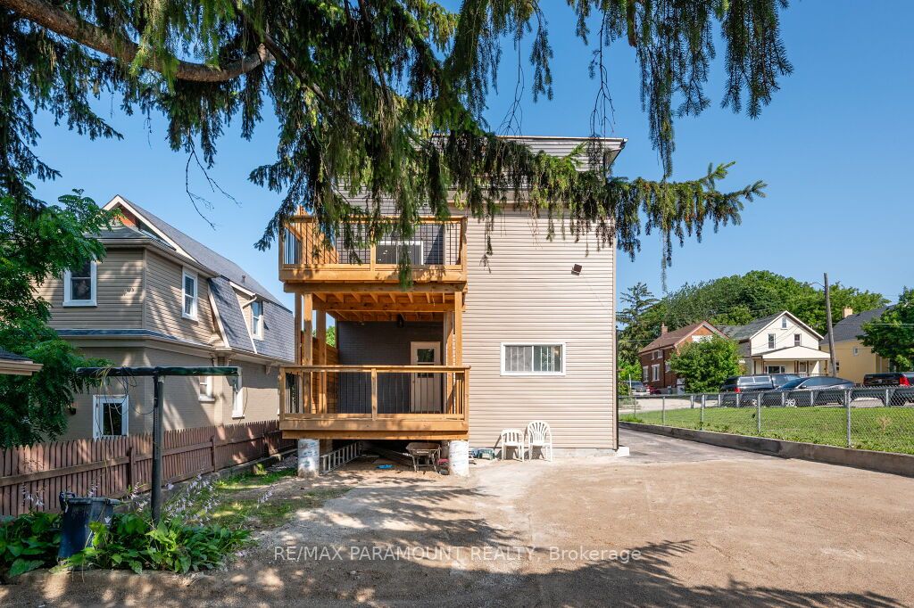 103 Peter Street, #Ground