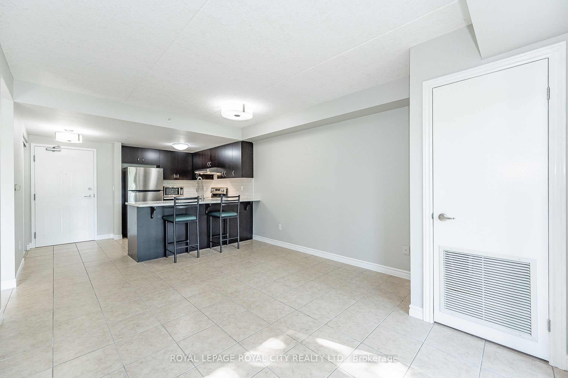43 Goodwin Dr, #111