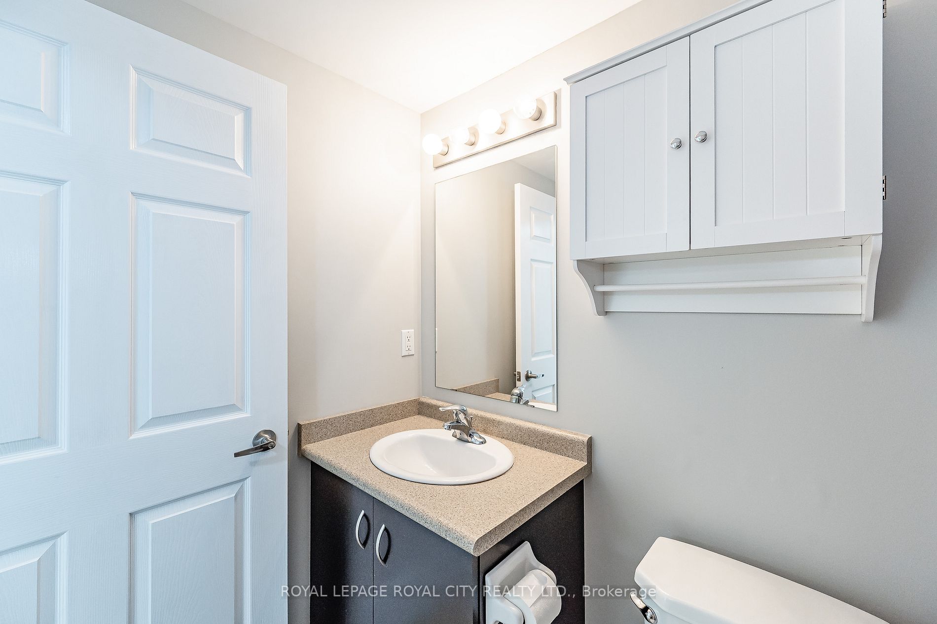 43 Goodwin Dr, #111