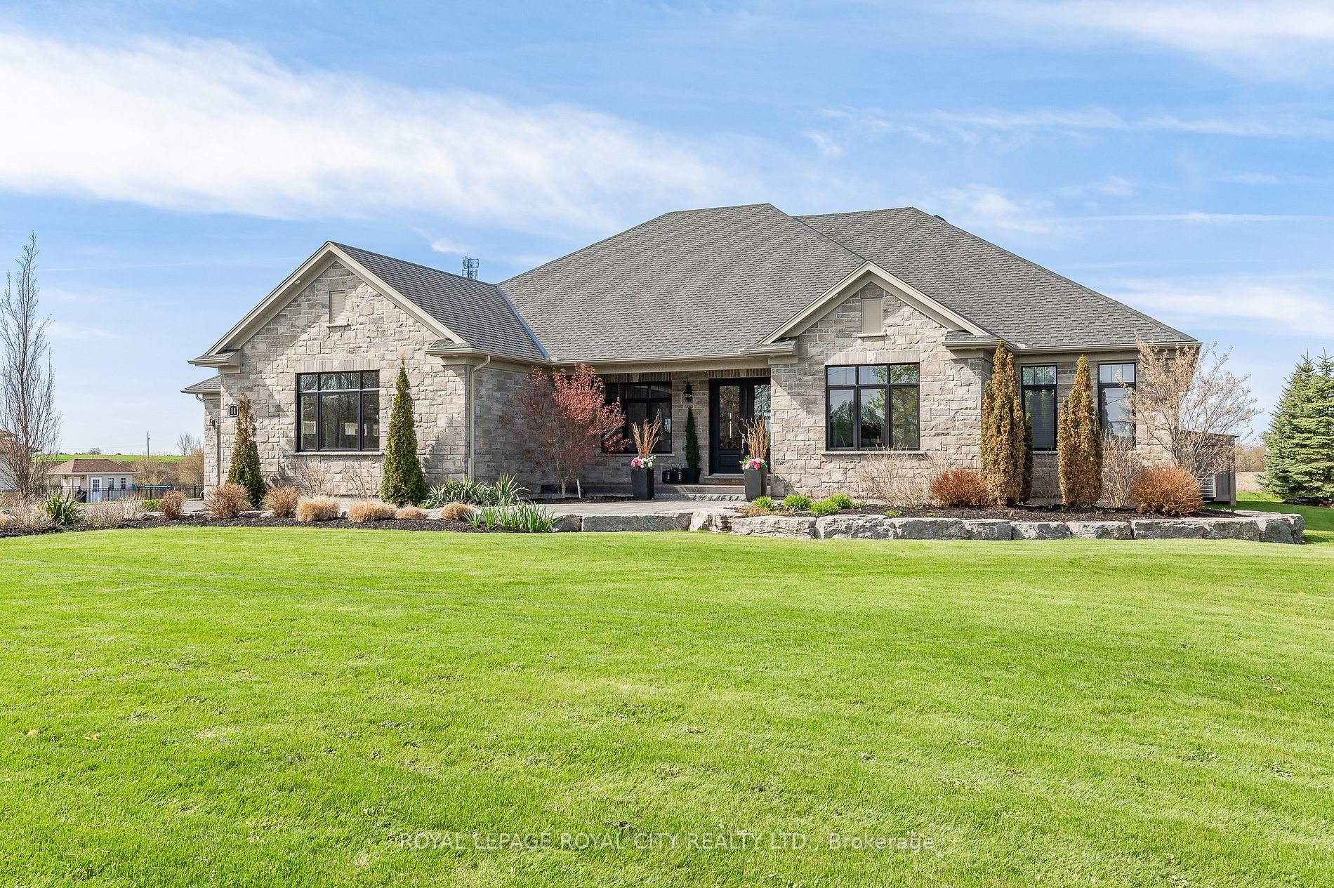 11 Hartfield Dr