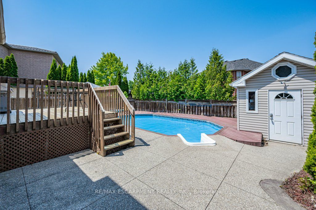 211 Gatestone Dr