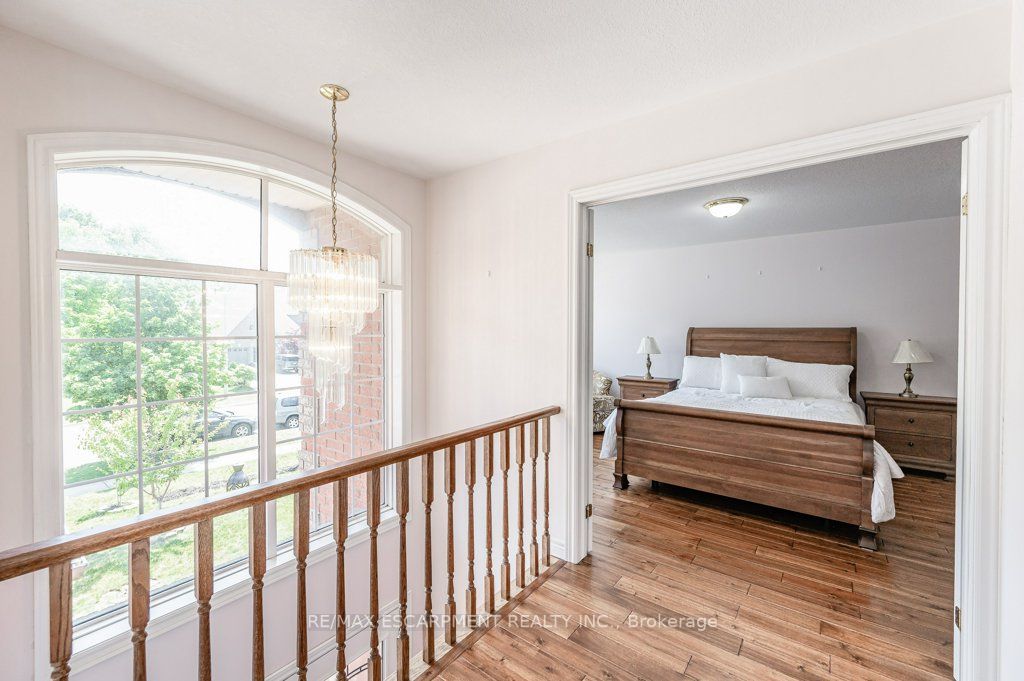 211 Gatestone Dr