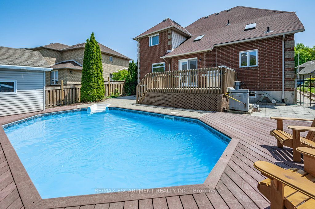 211 Gatestone Dr
