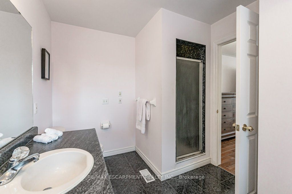 211 Gatestone Dr