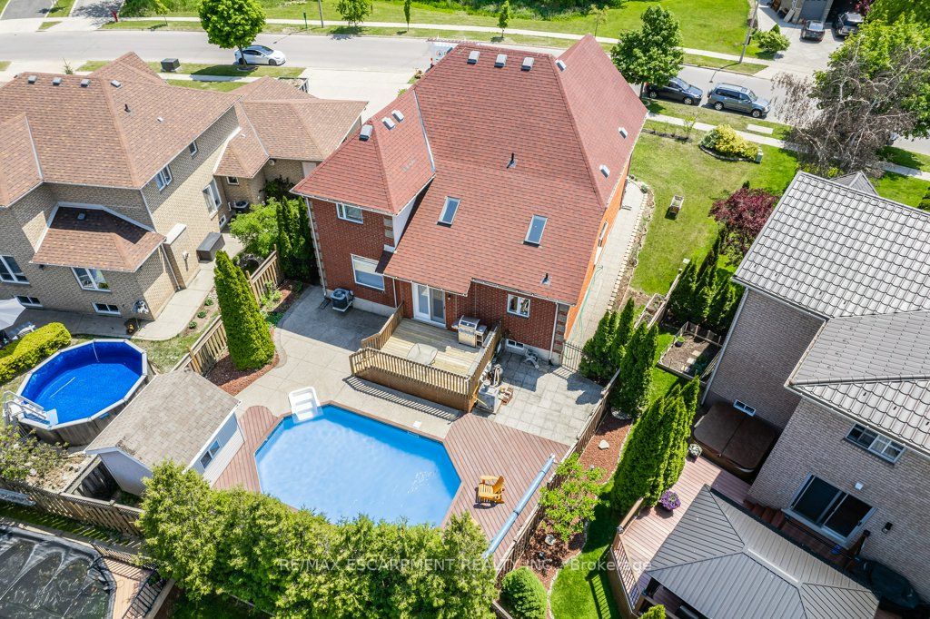 211 Gatestone Dr